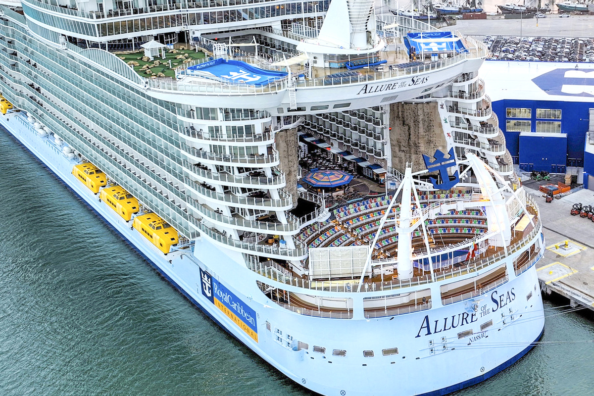 Gala cruise experience with luxury transportation provided by C&S Executive